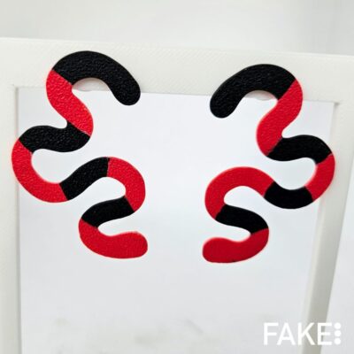Pendientes iter meandro rayas negro y rojo